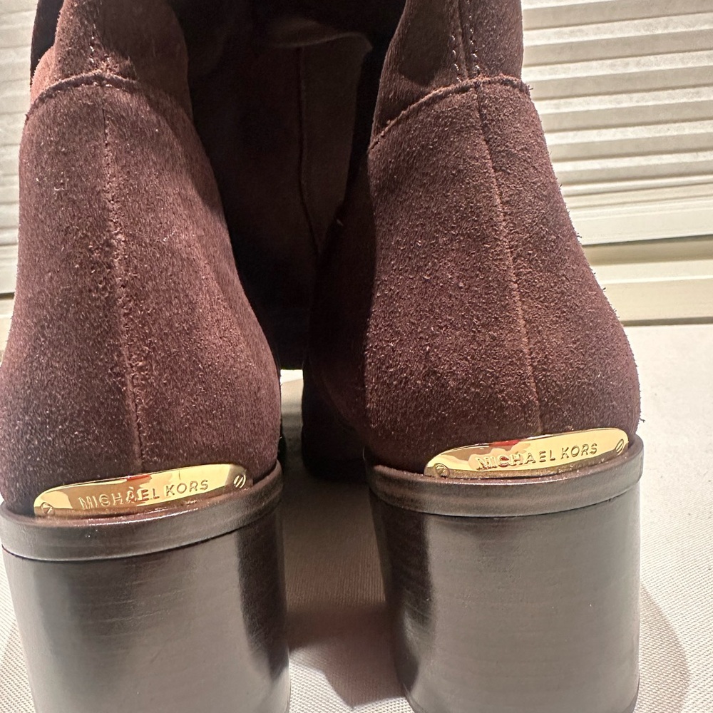 Michael Kors Paulette brown knee high suede boots . - Picture 4 of 9